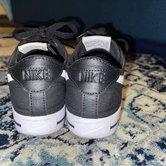 Black Nike Canvas - Picture 4 of 10